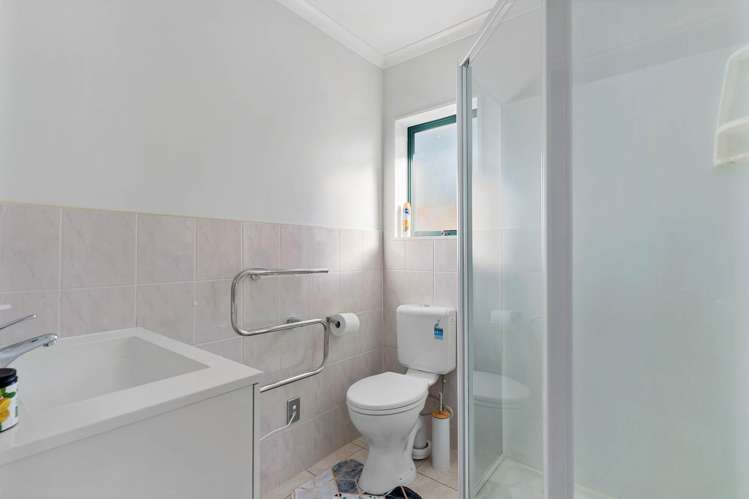 8 Carn Place Manurewa_12