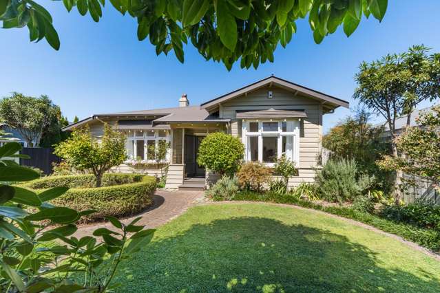 Charm and Character on Featherston