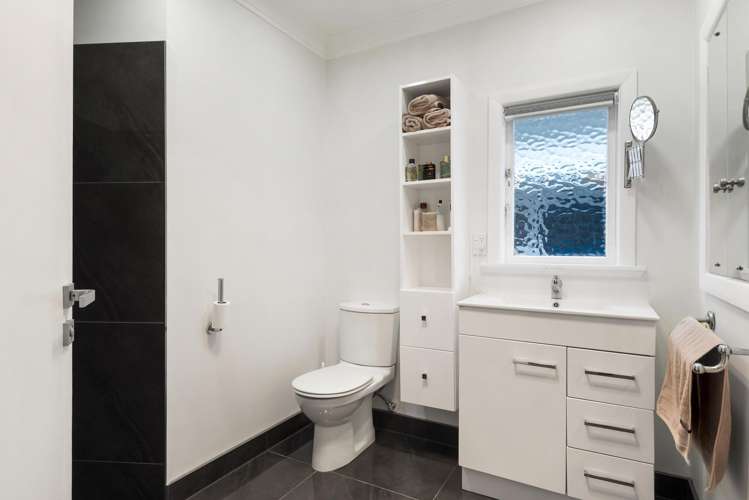 103 Warnock Street Westmere_25