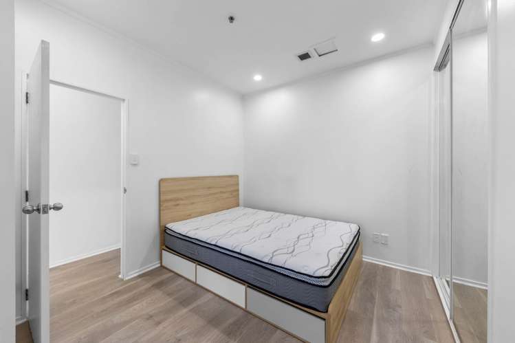 5D/105 Albert Street City Centre_10