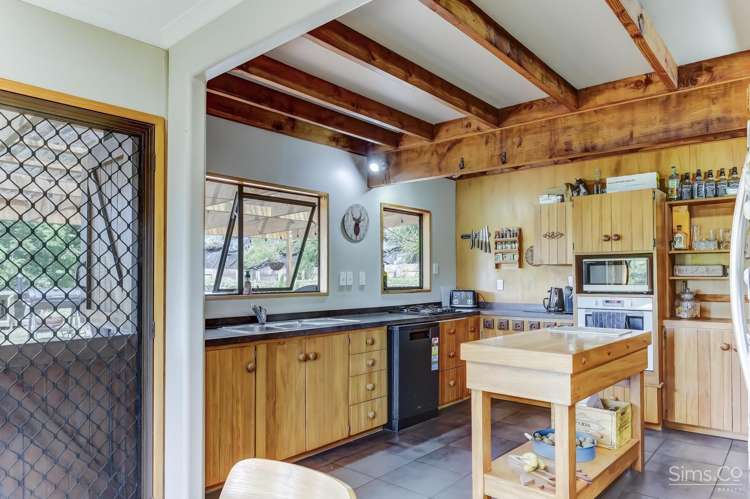 235 No 2 Line Okoia_14