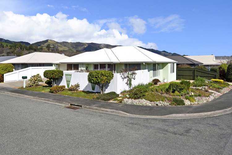 77 Kingsford Drive Stoke_14