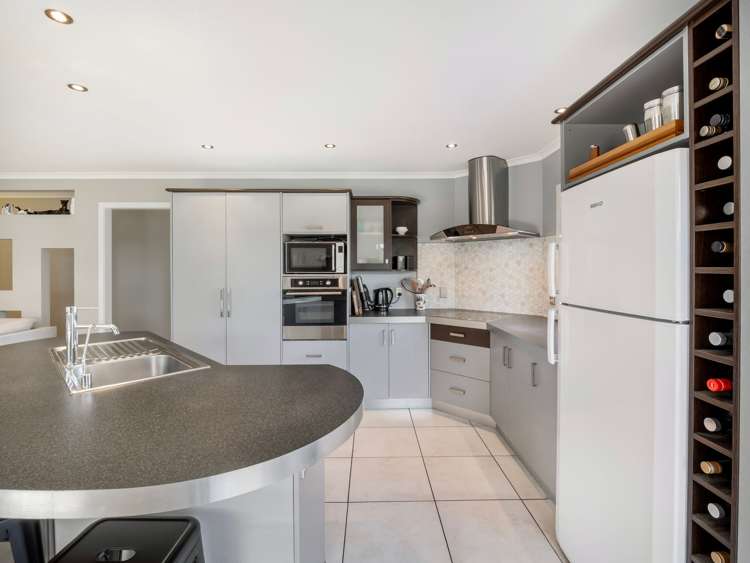 3 Bouvardia Avenue_5