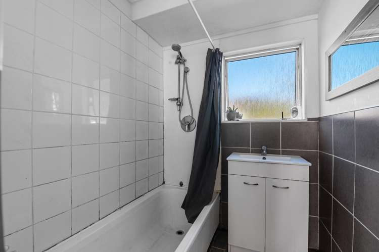 12 Cypress Place Owhata_10