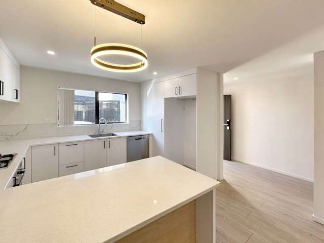 12D Kelwyn Road Kelston_2