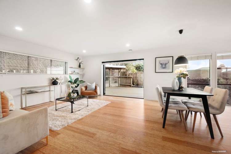 2/11 Nile Road Milford_8