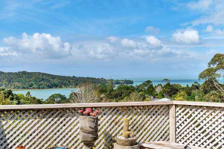 695 Huia Road Parau_8