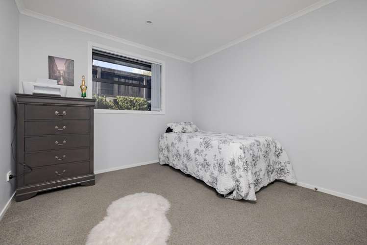 19 Ballintoy Park Drive Welcome Bay_15