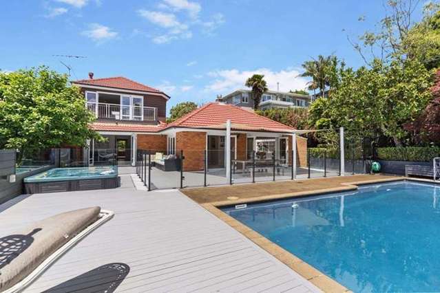TV star agent knocks almost $1m off price of Remuera home - 'it’s going to get noticed'