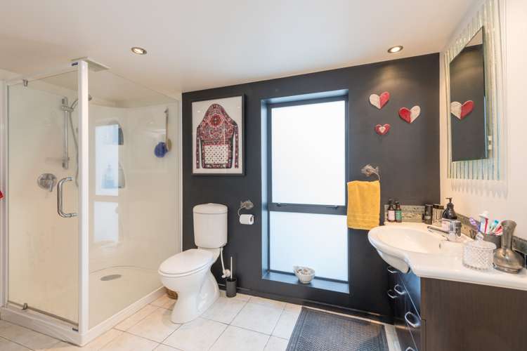 82 Bisley Avenue Moana_18