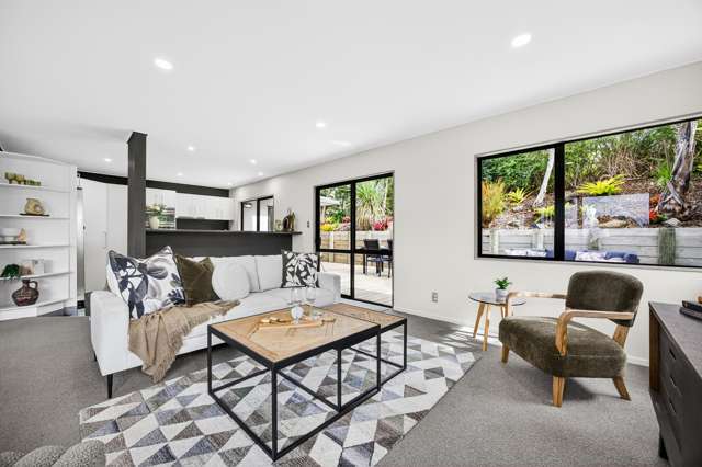 1/70B Carlisle Road Browns Bay_3