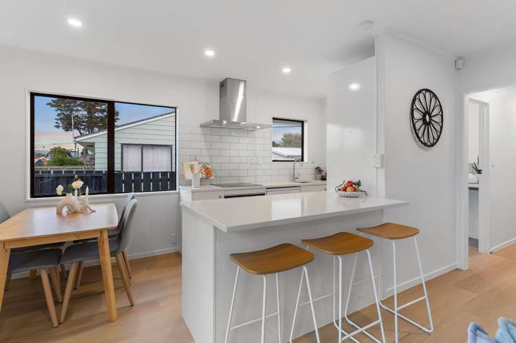 2/34 Sutton Crescent_5