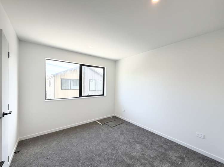 80F Tukutata Crescent Milldale_10