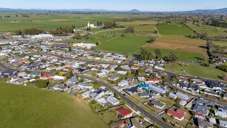 4/28 McKay Drive Temple View_16