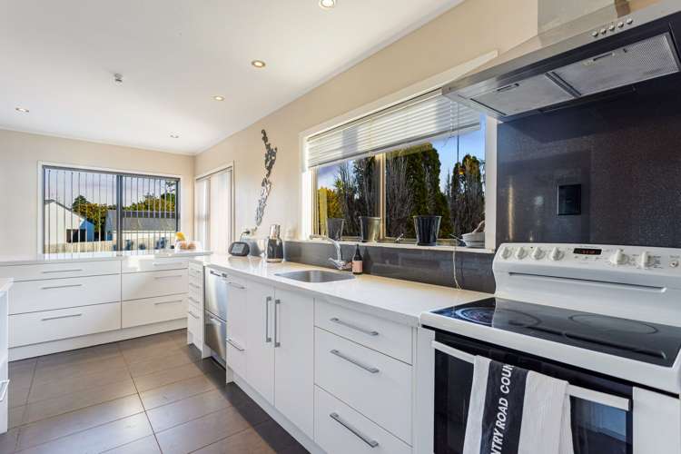 24 Granville Drive Massey_9