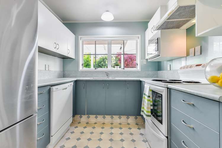 11 Sandalwood Drive Dinsdale_10