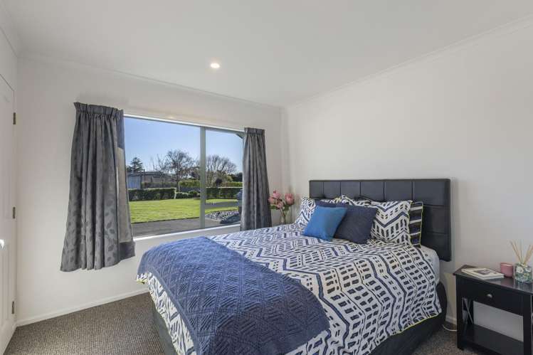 76a Smart Road Glen Avon_23