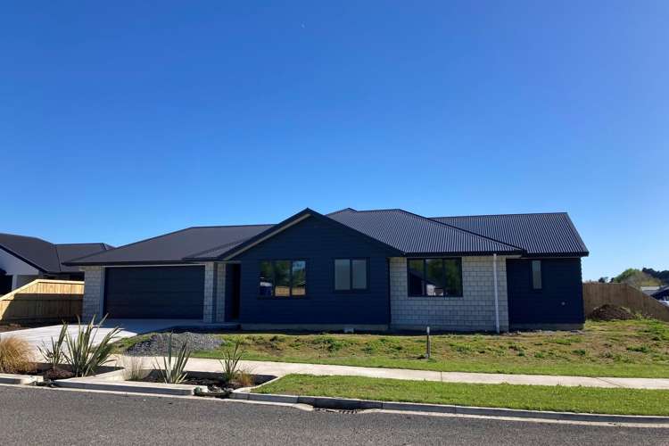 36 Acacia Avenue_0