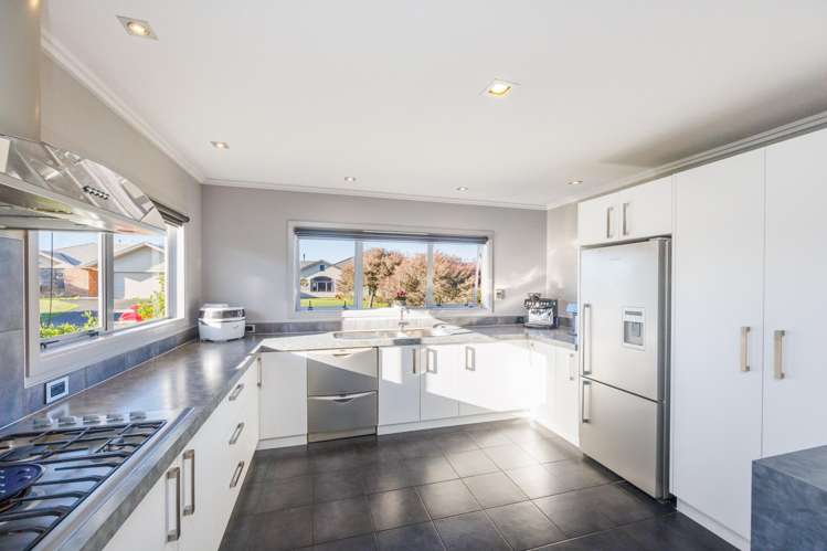 12 Liberty Grove Kelvin Grove_7