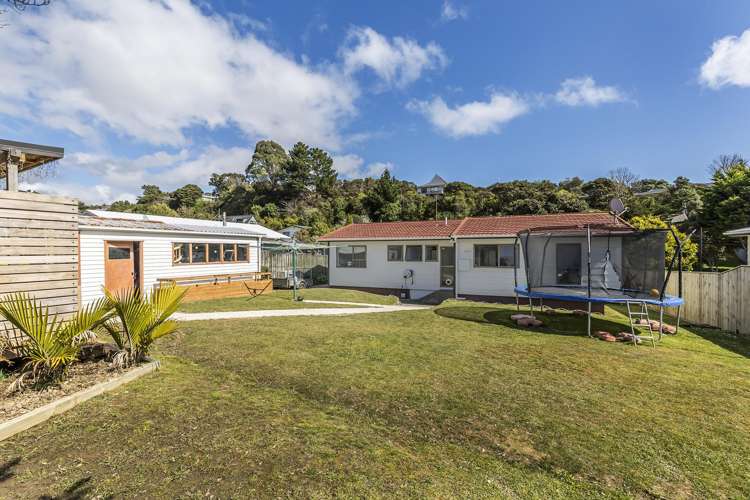 94 Omapere Street Whitby_22