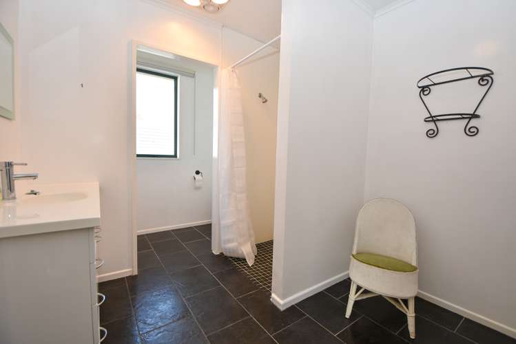 19 Charles Street Carterton_16