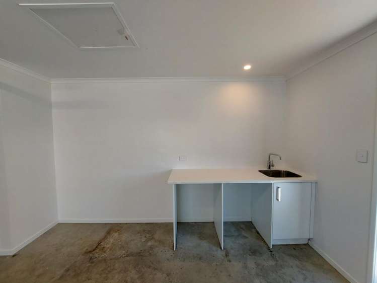 9C Desmond Place Bell Block_18