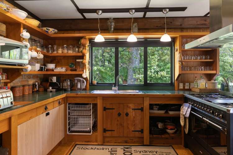 35 Whatipu Road Huia_5