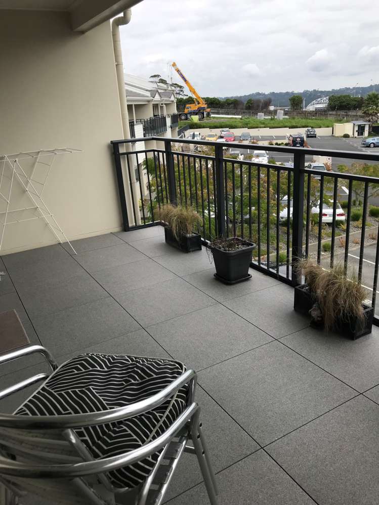 D12/71 Spencer Road Oteha_3