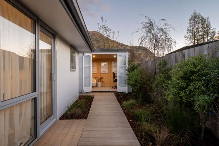 37 Myles Way Lower Shotover_20