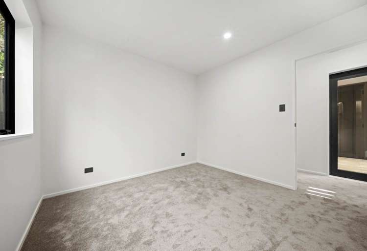 3/2 Dianthus Place Browns Bay_4