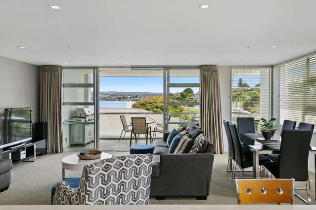 11/2 Lowell Place Waipahihi_1