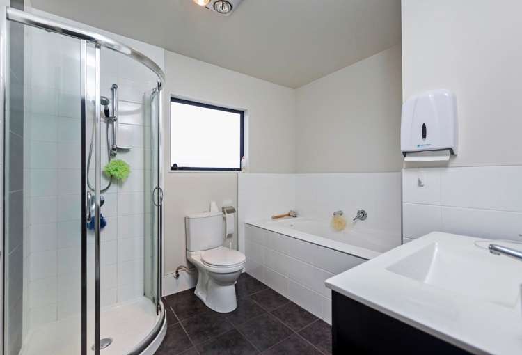 14 Riverglade Parkway Te Atatu South_13