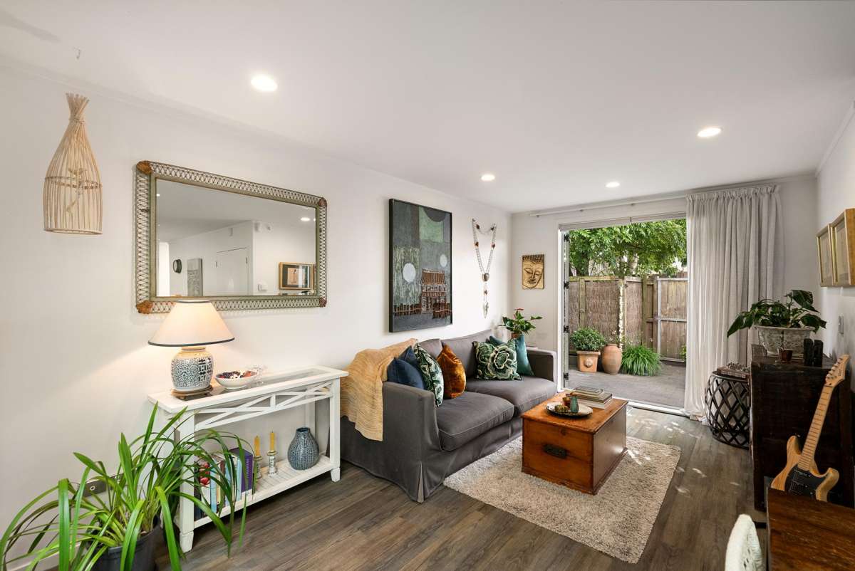 27/3 Wagener Place_2