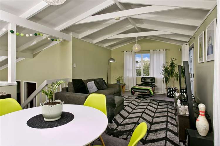 2/49 Lancaster Road Beach Haven_5