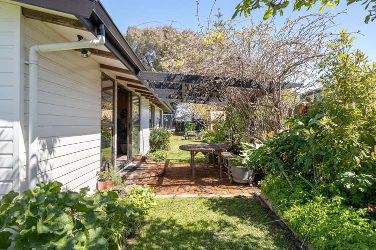 6 Colonial Place Kelvin Grove_17