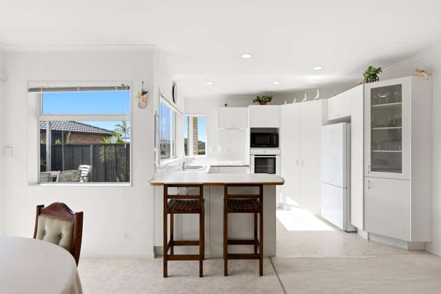 14 Chesterfield Way Orewa_3