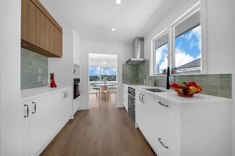 9 Colmar Road Mellons Bay_4