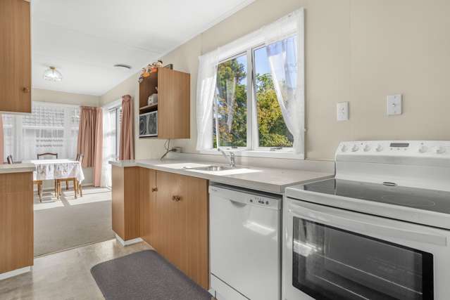 44 Russell Road Wainuiomata_2