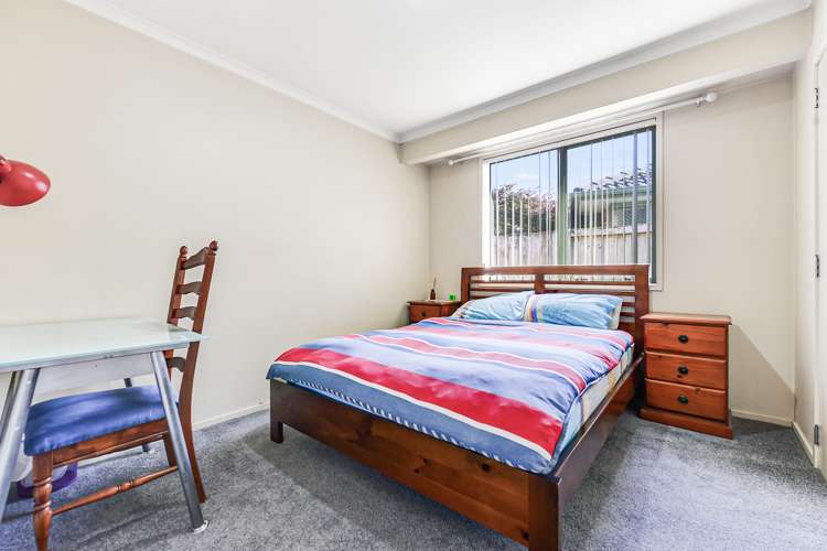 19 Nobleman Place Hamilton East_14