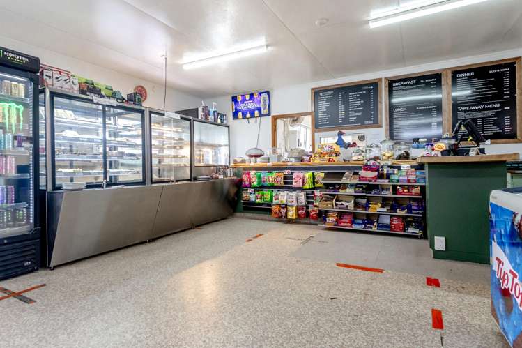 33 Main Road Harihari_33