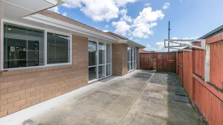 32 Parkside Drive Huntington_11