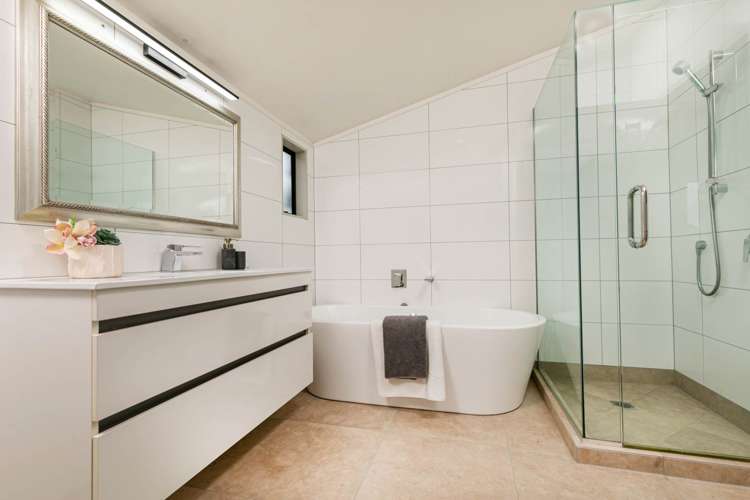 33 Waipuia Place Greenhithe_11