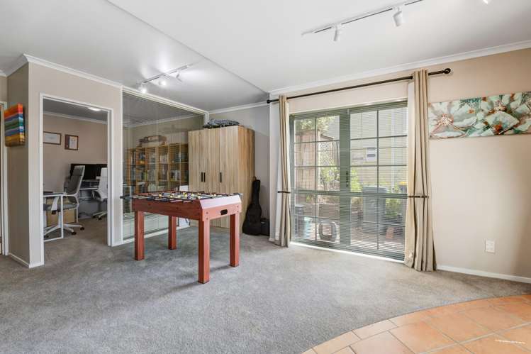 4 Westminster Gardens Unsworth Heights_13