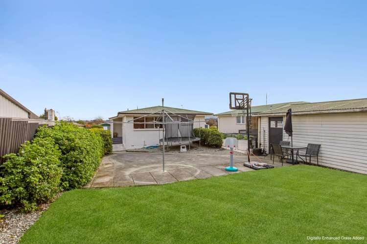 2 Dale Crescent Gore Surrounds_23