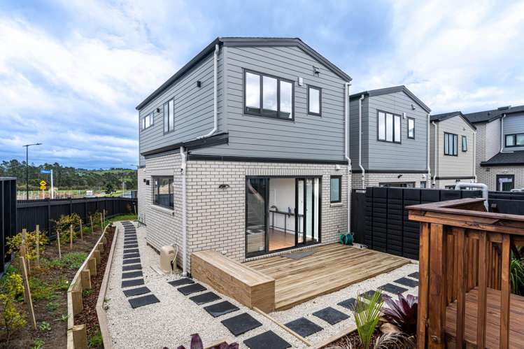 1 Whiteywood Street_0