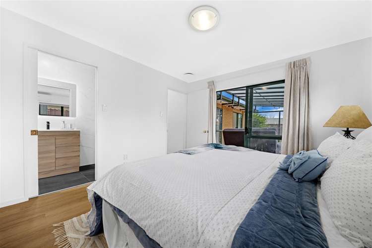 62 Medvale Avenue Flat Bush_14