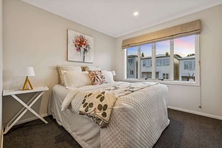 10 Panakenake Way Flat Bush_16