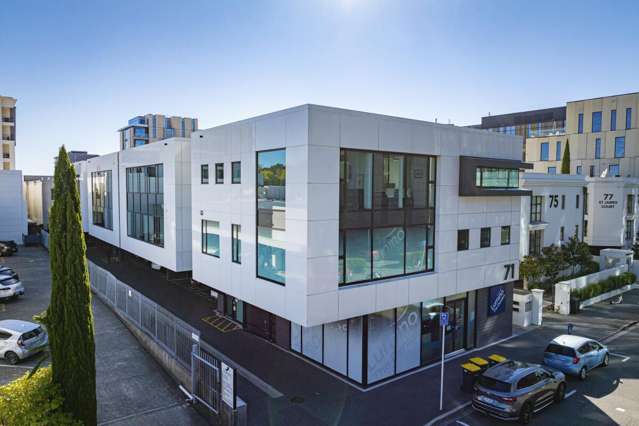 Units 5 & 6 71 Gloucester Street City Centre_1