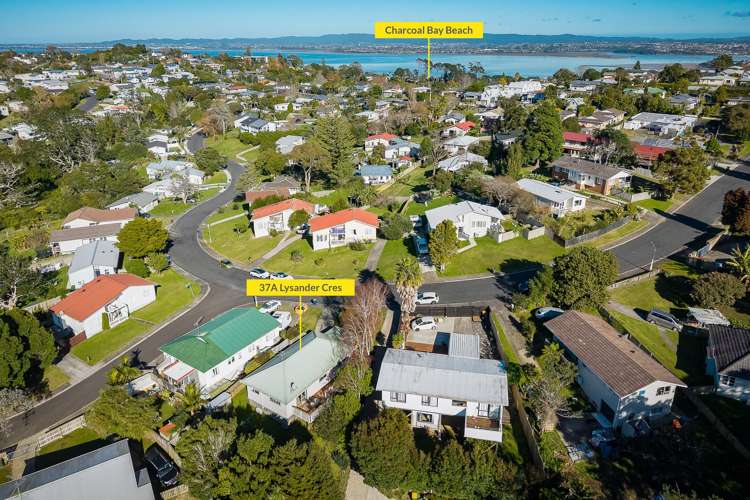 37A Lysander Crescent Beach Haven_14