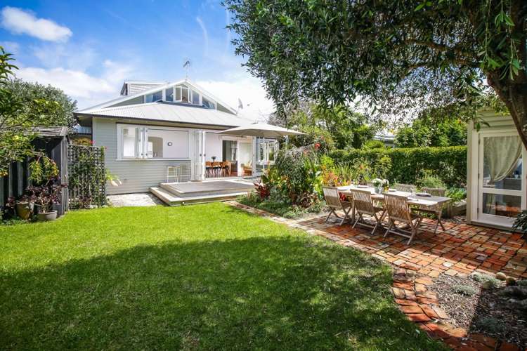 32 Oxford Terrace Devonport_1